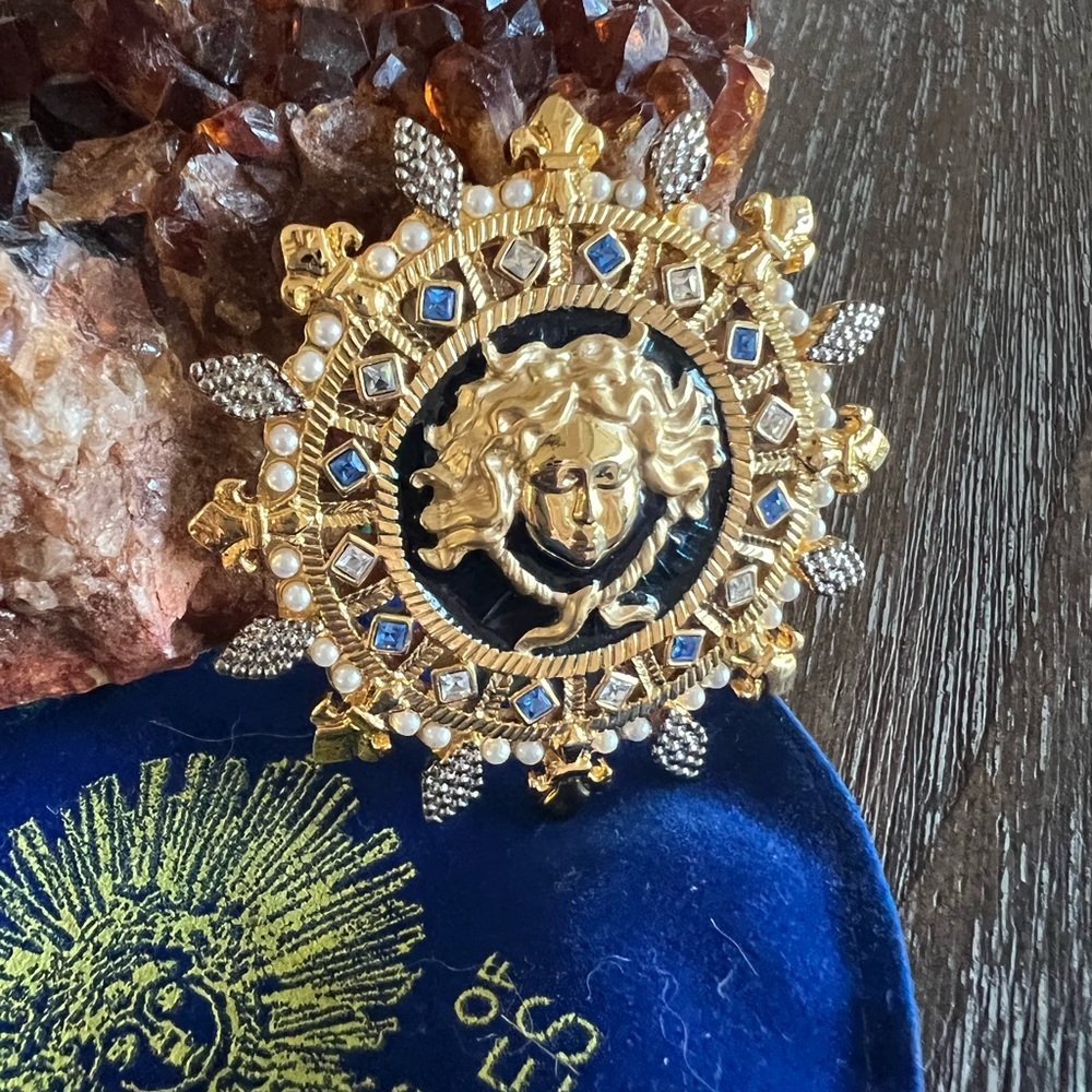 SPLENDORS OF VERSAILLES PENDANT/BROOH
